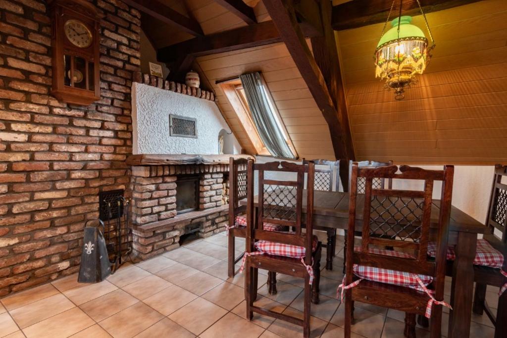 Ferienwohnung Flaemisches Weinhaus Wintrich Exterior foto